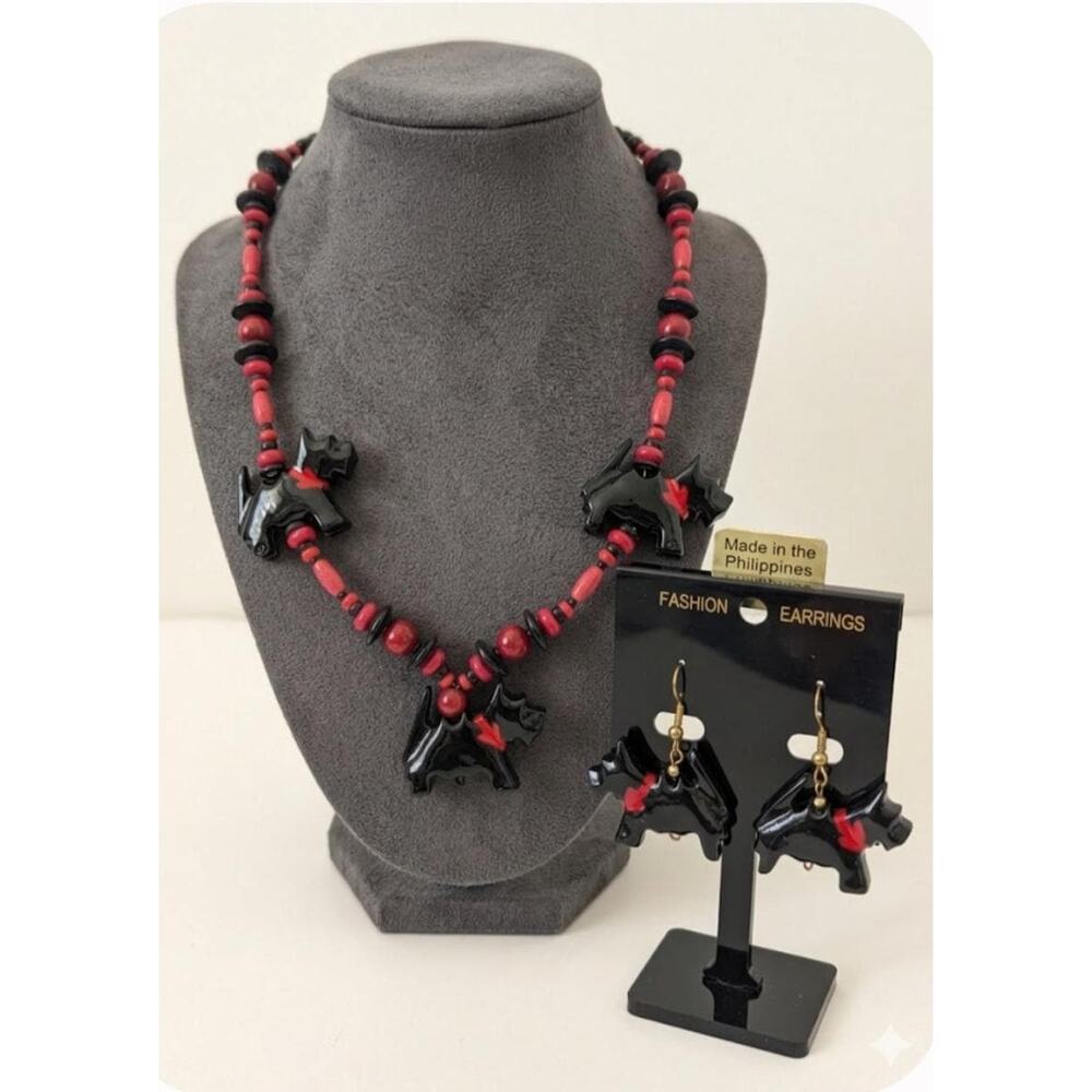 Vintage Scottie Dog Jewelry Set Beaded Necklace and Matching Dangle Earrings